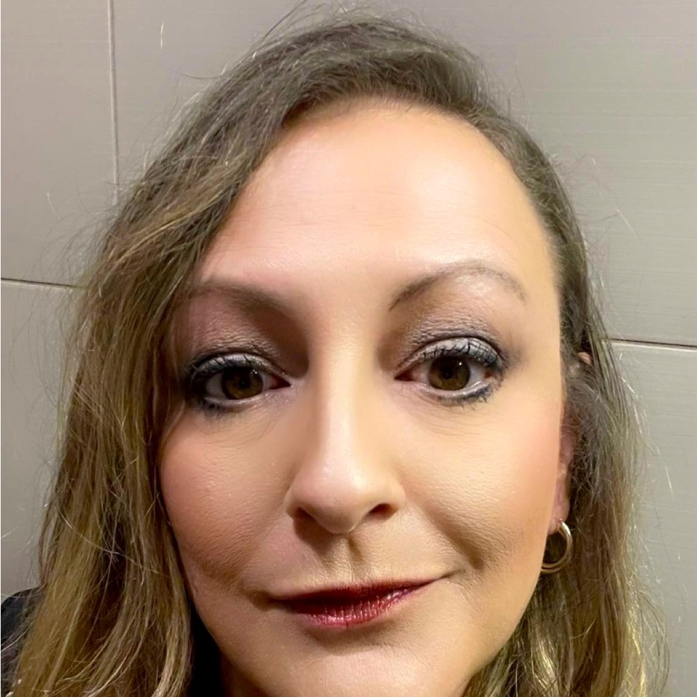 Meet your Posher, Julie